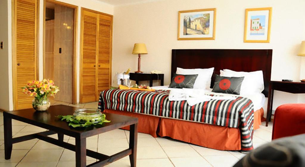 Hotel Nogales By Tempo Rent سانتياغو الغرفة الصورة